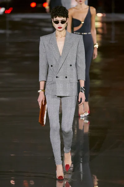 Look 4